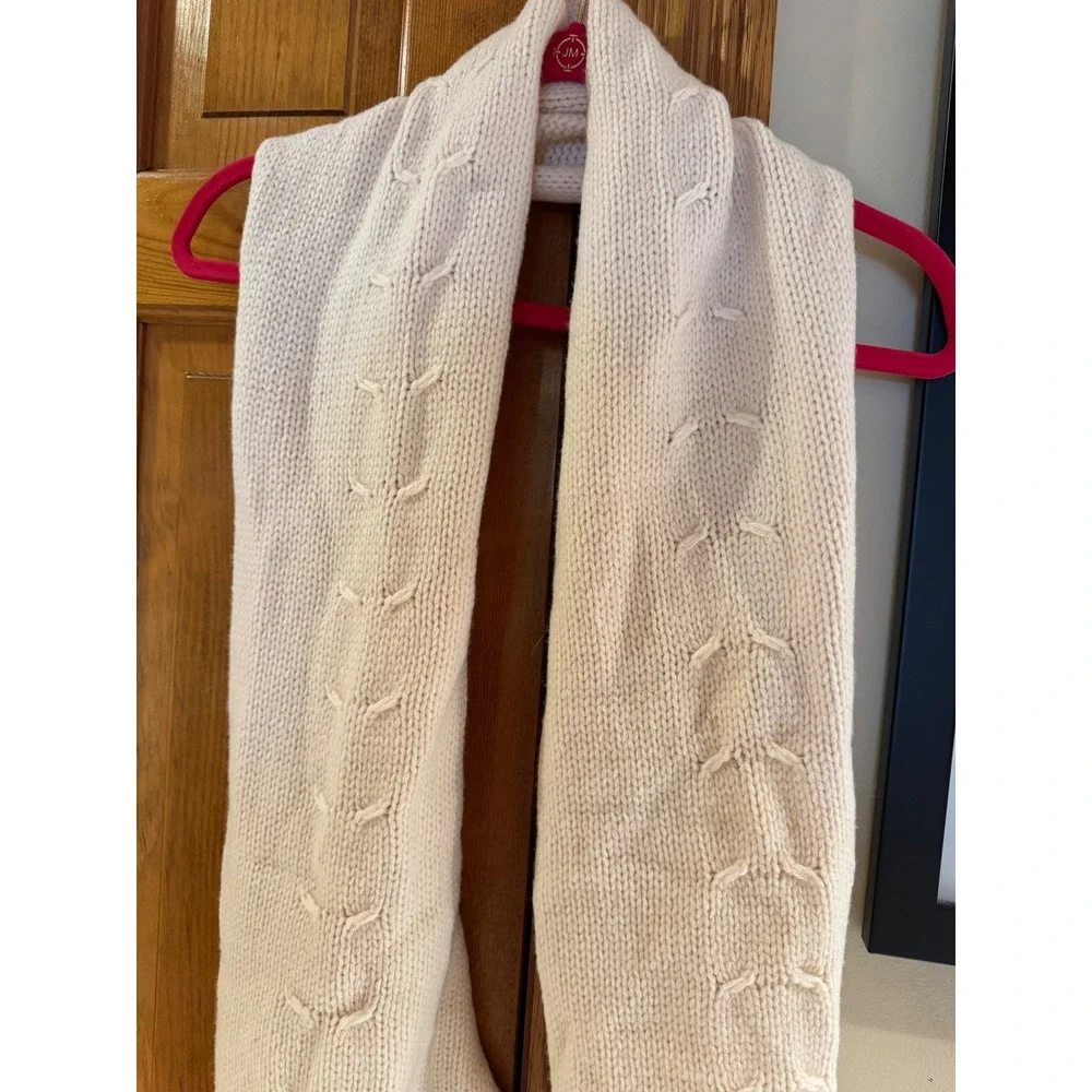 NWT‎ GAP Lambswool Knit Scarf Pop Art Girl Letter B Cream
